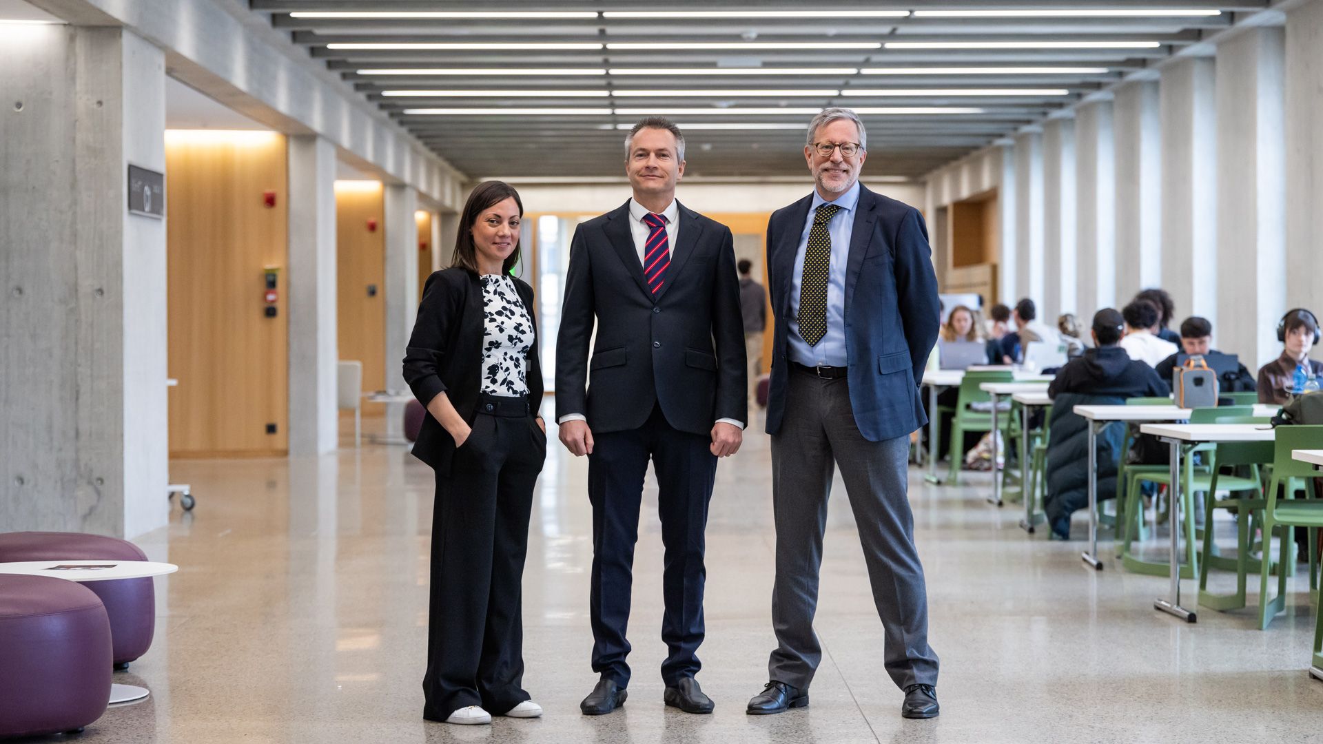 Michela Papandrea, Dozentin und Forscherin an der SUPSI, Stefano Zanchetta, CEO von Cube Finance und Paul Weber, Leiter Business Development bei Cube Finance